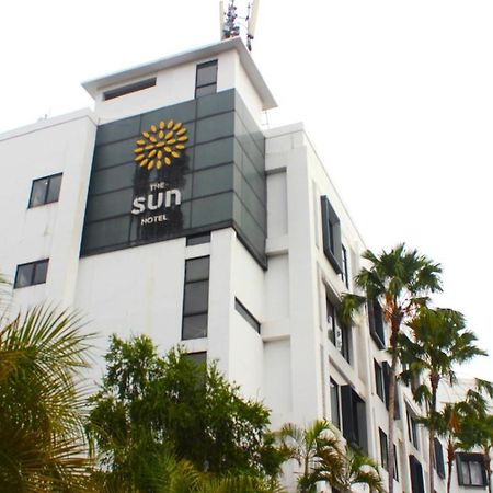 The Sun Hotel Sidoarjo Exterior photo