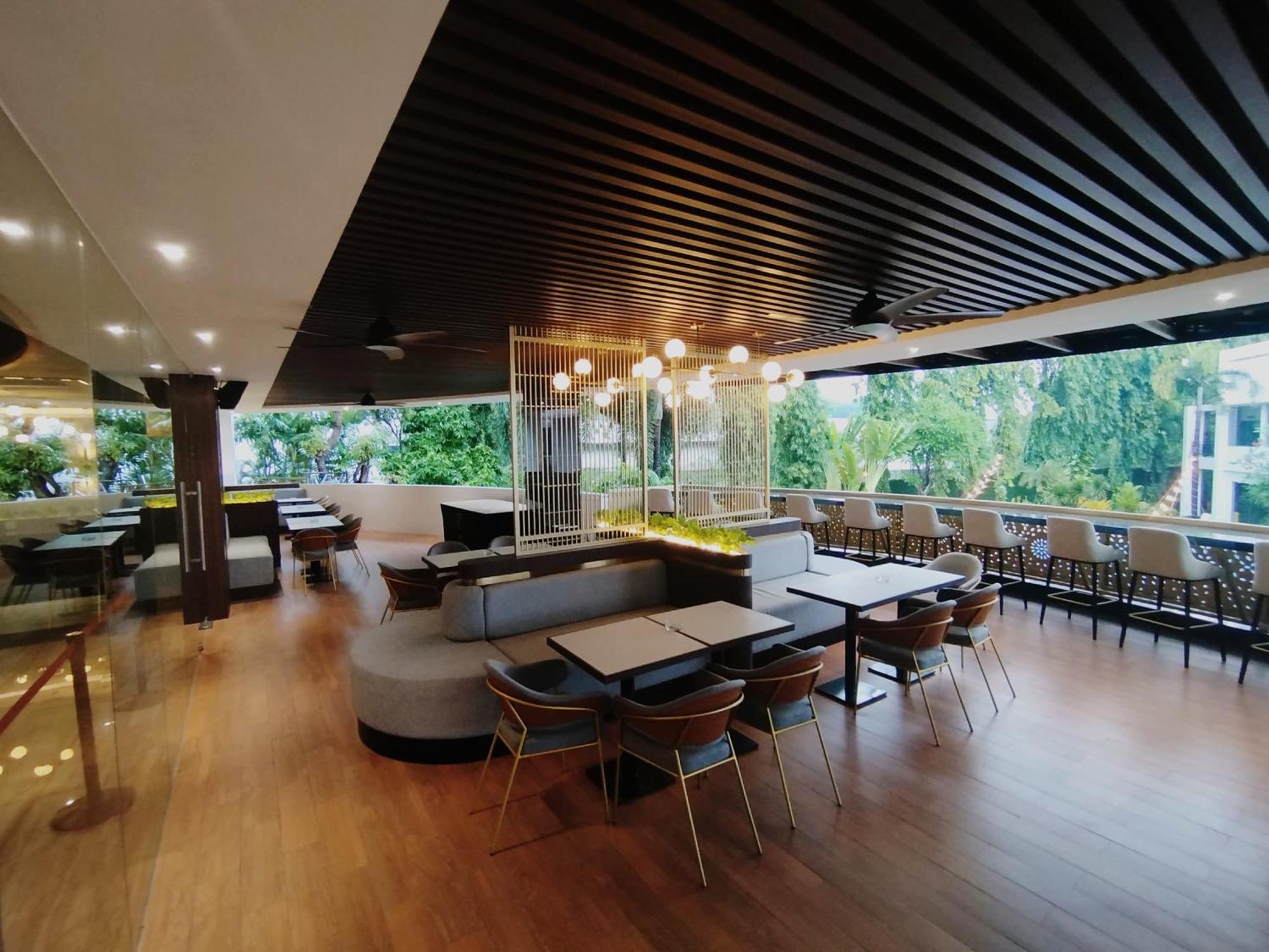 The Sun Hotel Sidoarjo Exterior photo