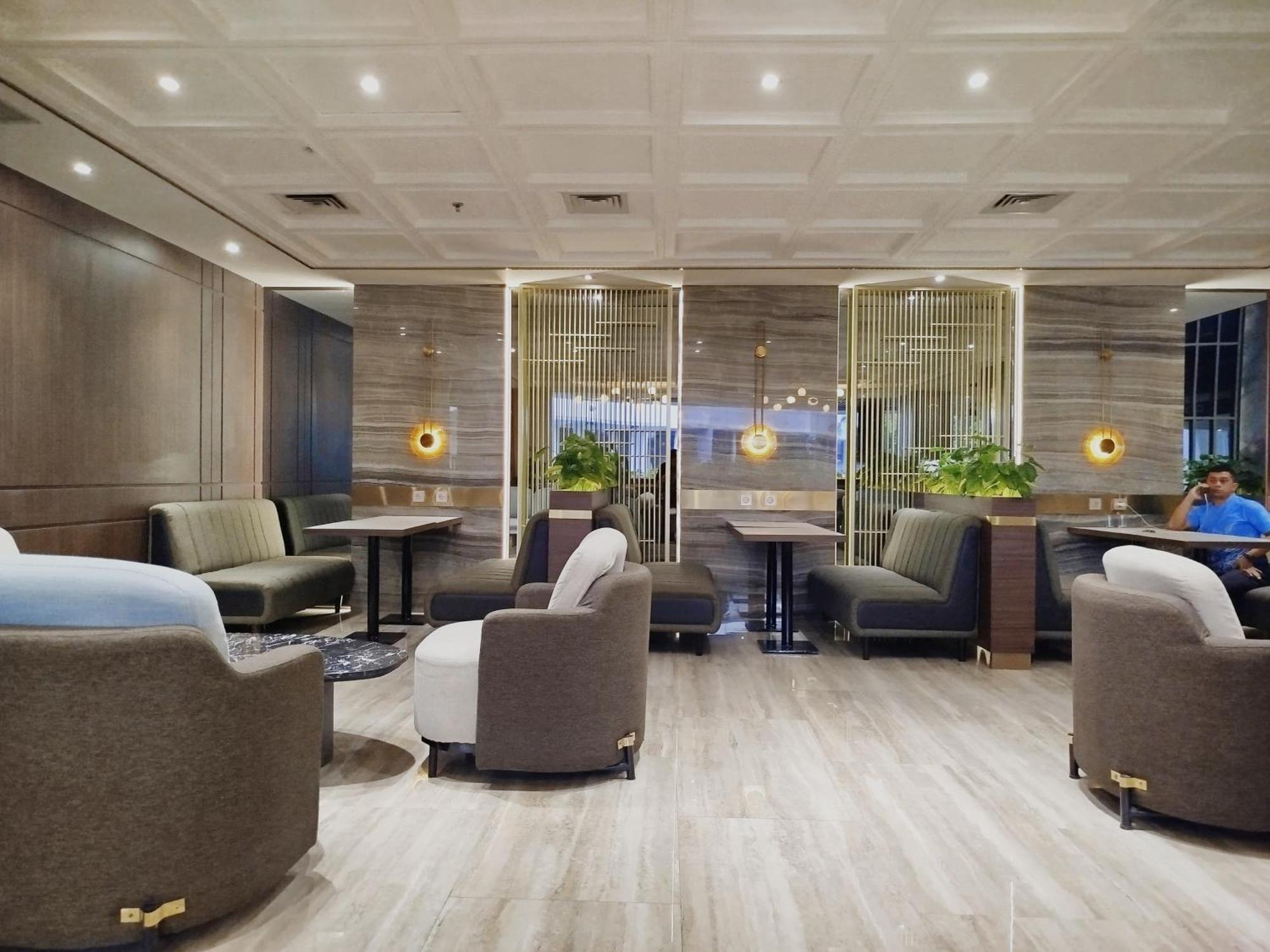 The Sun Hotel Sidoarjo Exterior photo